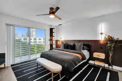 Image de Le Frontenac Apt 501. . . 3 min. away from the Beach! Located in Sunny Isles Beach