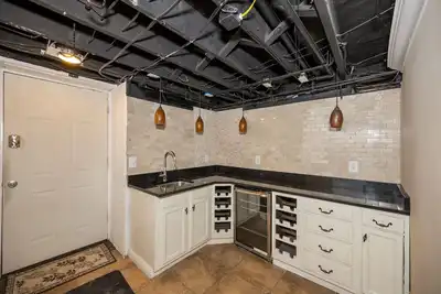 Image de Gorgeous Historic Home on Cincinnati’s West Side! Close to All Major Attractions