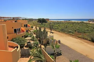 Image de 8ap Beautiful 1st Floor Condo, Pool Side, Cerritos\n