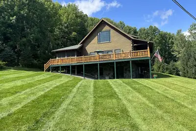 Image de King Cabin - 4bdrm Log home with amazing lake views