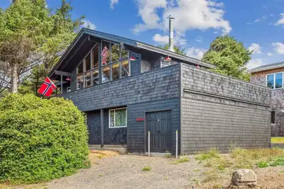 Image de Loki's Longhouse - New Listing! Beachcomber Vacation Homes