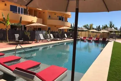 Image de 9a Poolside Private Patio Cerritos Beach Condo