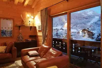 Image de So Good! ! ! Jacuzzi! ! ! Chalet Carroz centre, vue montagne, au calme