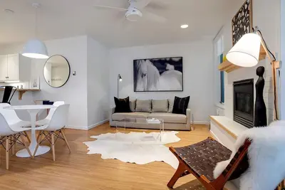 Image de Pool, Hot Tub, Easy Walk to Slopes, Private Washer/Dryer