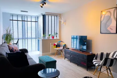 Image de Modern apartment 10min from City Center W/parking