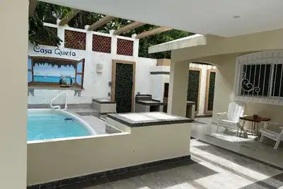 Image de Beautiful house w/pool family and pet-friendly \n3 blocks away from the ocean