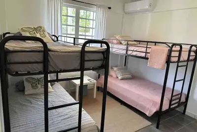 Image de Elegant one bedroom Townhome for couple. \n