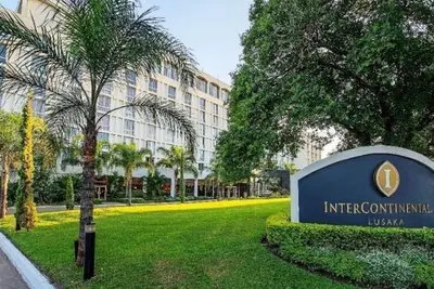Image de Little Haven In The Middle Of The City A Few Minutes From The Airport #1\n