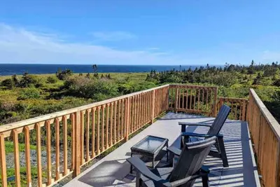 Image de Ocean Top Tiny Home in Western Head, Nova Scotia: Surf, Sunsets and Serenity!