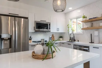 Newly renovated home steps to transit, 10mins to beach & 25mins to downtown