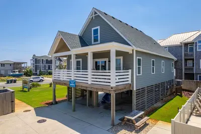 Image de Bodie Island Cottage: Semi-Oceanfront, Hot tub and Community Pool