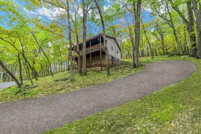 Image de Private Lake\/Beach Cabin w\/Golf, Pool, Fire pit