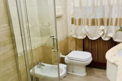 Image de Beautiful luxurious house complete with every comfort, in the central area