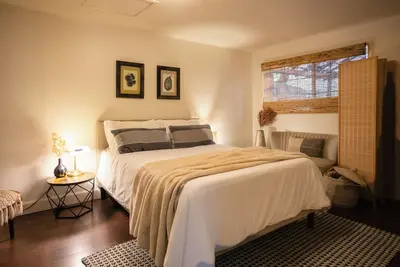 Image de This house is a 2 bedroom(s), 1 bathrooms, located in Gold Hill, Or.