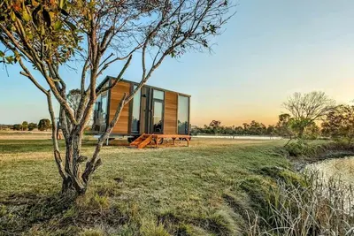 Image de Turtle Island Lakeside Tiny House 2 by Tiny Away