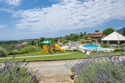 Image de Joli appartement pour 4 personnes avec piscine, climatisation, Wifi, Tv, terrasse et parking