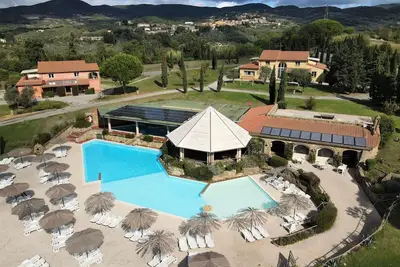 Image de Joli appartement pour 6 personnes avec piscine, Wifi, climatisation, Tv, terrasse et parking