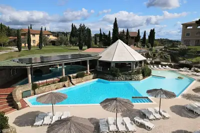Image de Bel appartement pour 4 personnes avec piscine, climatisation, Wifi, Tv, terrasse et parking