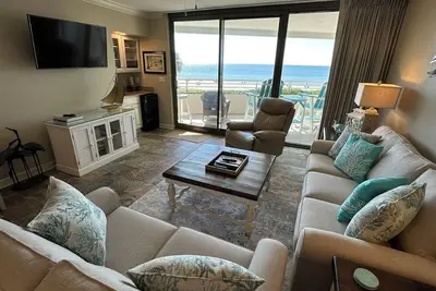 Image de Gulf Front Condo with Stunning Views!