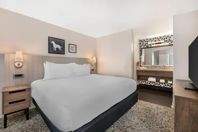 Image de Two Convenient 2br Suites W/ Kitchens, Outdoor Pool, Close To Walt Disney World!