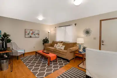 Image de Central 2br Walk to Summa Near Akron Hospitals/Ua