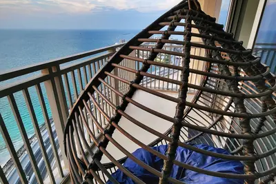 Image de Full Sea View Live by the Beach in Marina! Luxury Condo