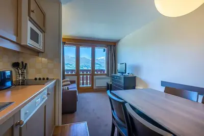 Image de 4ème étage, vue montagne, balcon, casier à ski, 25m², Montchavin La Plagne