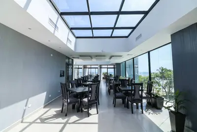 Image de Breakfast inclued. sea view. \n28% off in the restaurant and bar