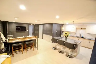 Image de Remodeled flat; Central location in Waterloo! 10 minutes to Allen & Mercy one!