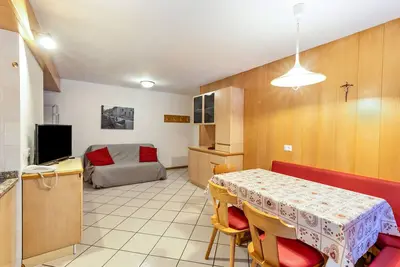 Image de Appartement dans un hôtel \"Majon Garneté Buffaure 7\" près des pistes avec balcon et Wi-Fi