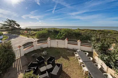 Image de Appartement 'Face Mer 50m Plage' avec vue sur la mer, terrasse privée et Wi-Fi
