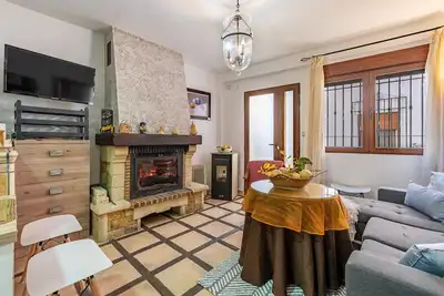 Image de Maison de vacances 'Casa Rural En El Centro De Nigüelas' avec vue sur la montagne, terrasse et Wi-Fi