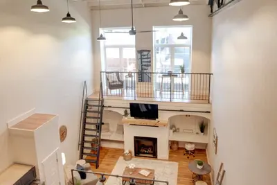 Image de Mars Hill Retreat: Cozy 3bd - Scandi Loft Oasis
