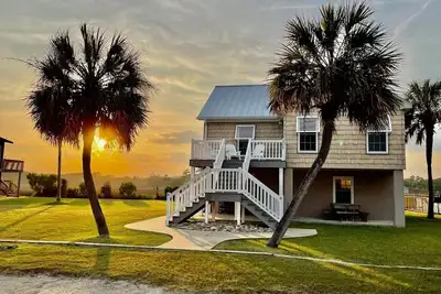 Image de Once Upon A Tide - Marsh Front in Garden City Beach, Sc
