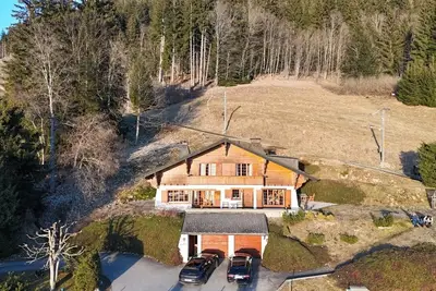 Image de Chalet spacieux, lumineux et confortable avec vue magnifique sur les Alpes