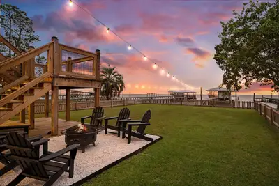 Image de Fairhope Waterfront Cottage/Private Boat dock/ fire pit